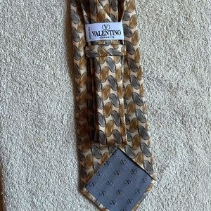 Valentino Tie